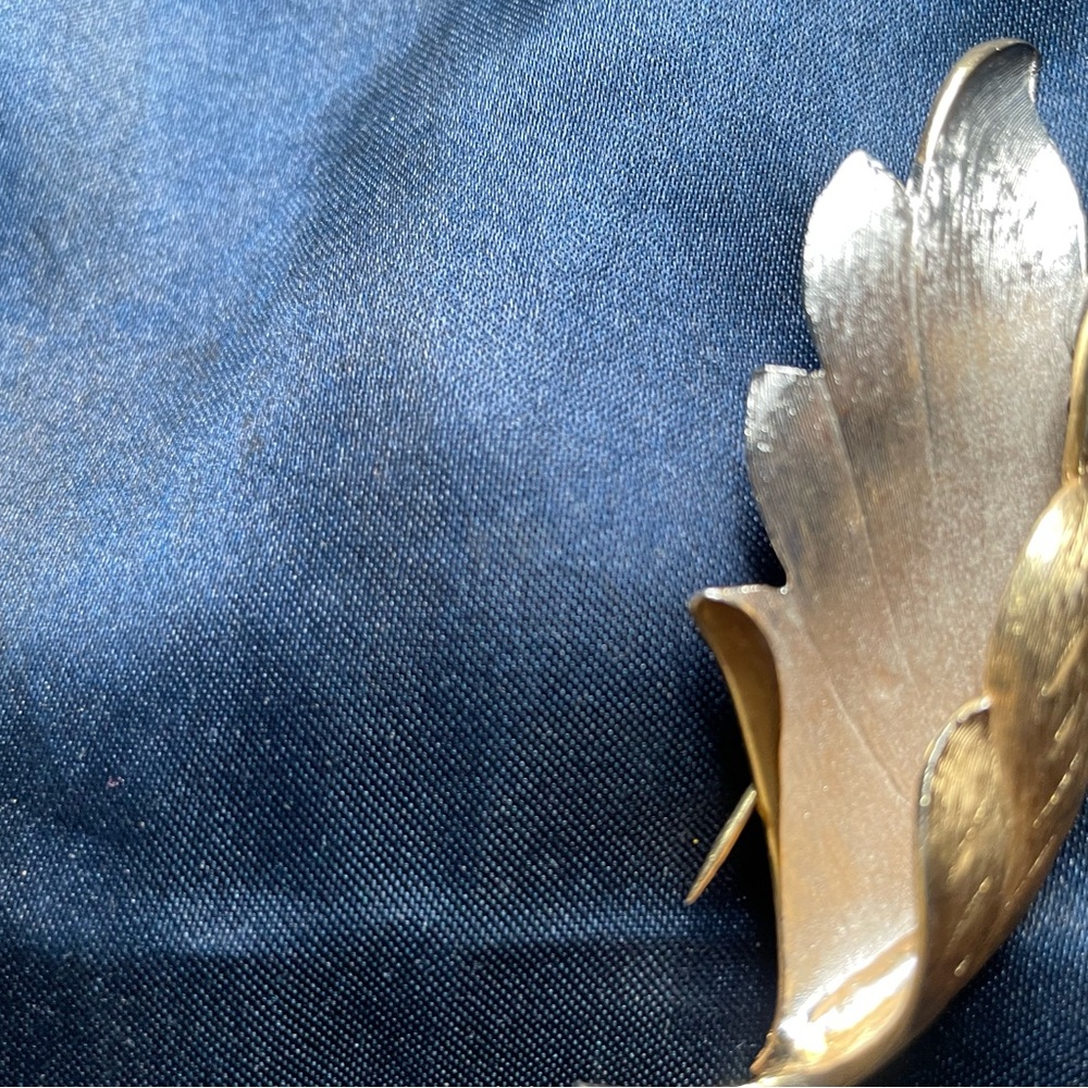 Women’s Brooch - Picture 2 of 3